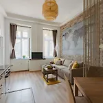 Apartment Kira *