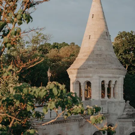 Kira 부다페스트