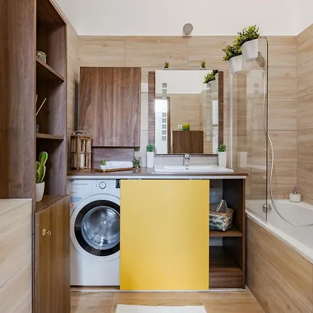 Kira 부다페스트